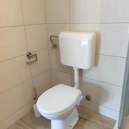 Krstulja * באסקה